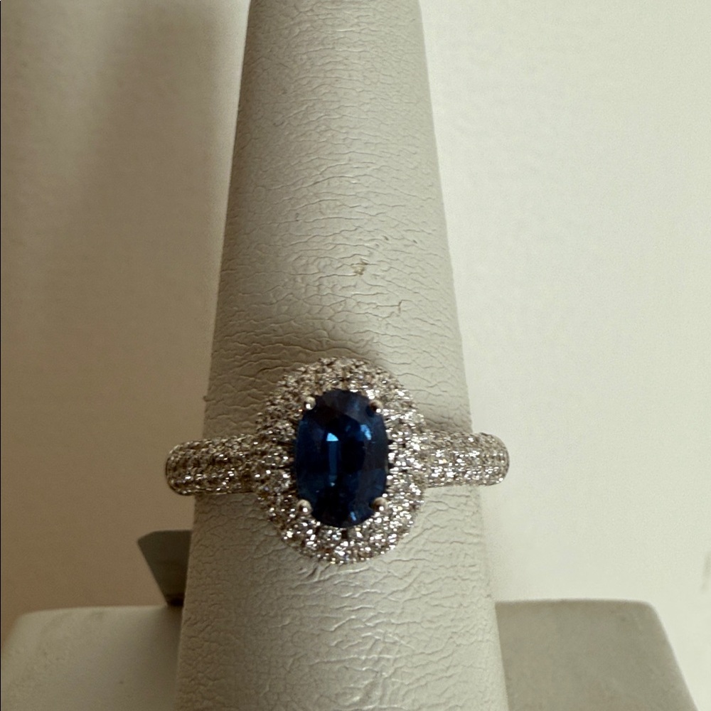 Solid 18K White Gold Diamond & Sapphire Ring